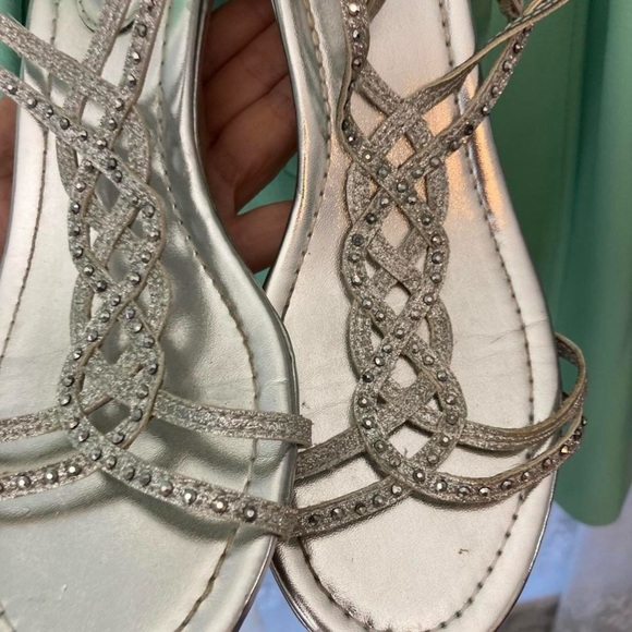 Unlisted Kenneth Cole Silver sparkly beaded sandals w diamanté details 10 - Picture 2 of 6